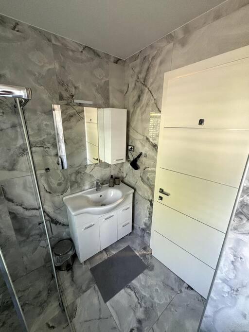 Villa Moste 3-Free Parking&Pool, Ev Station Laibach Exterior foto